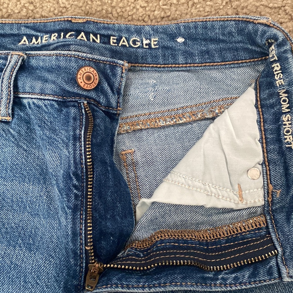 AE mom short - Picture 3 of 4